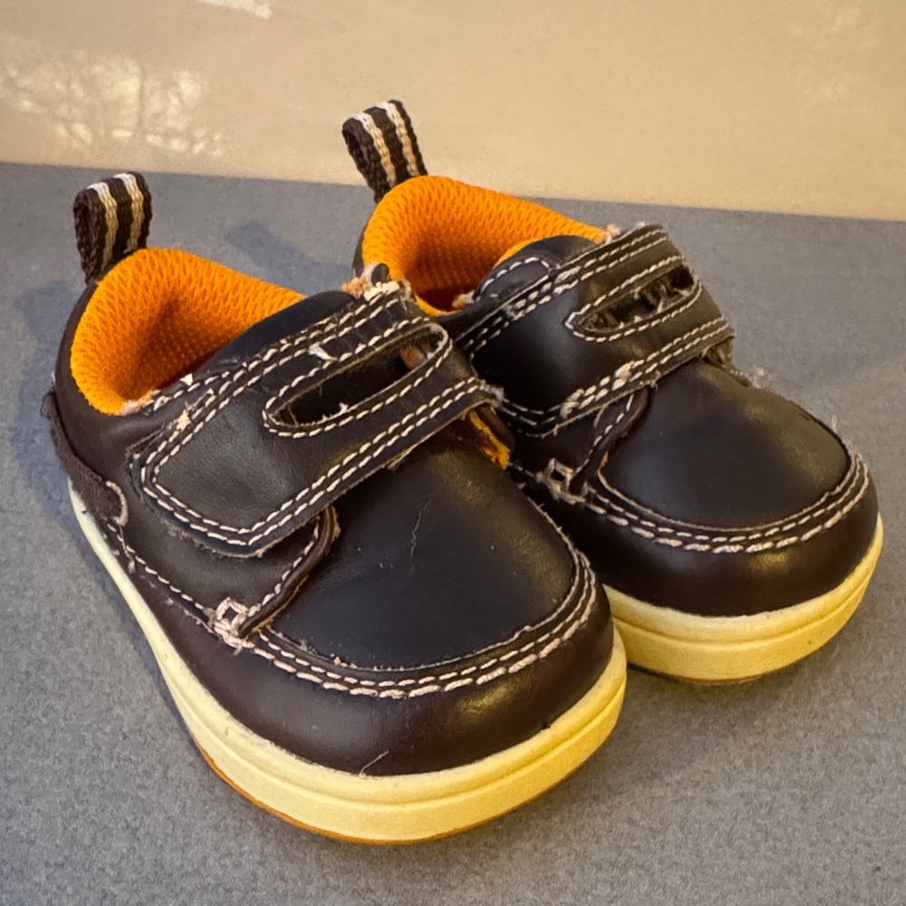 4/$15 Teeny Toes Brown Velcro Infant Shoes- Size 1